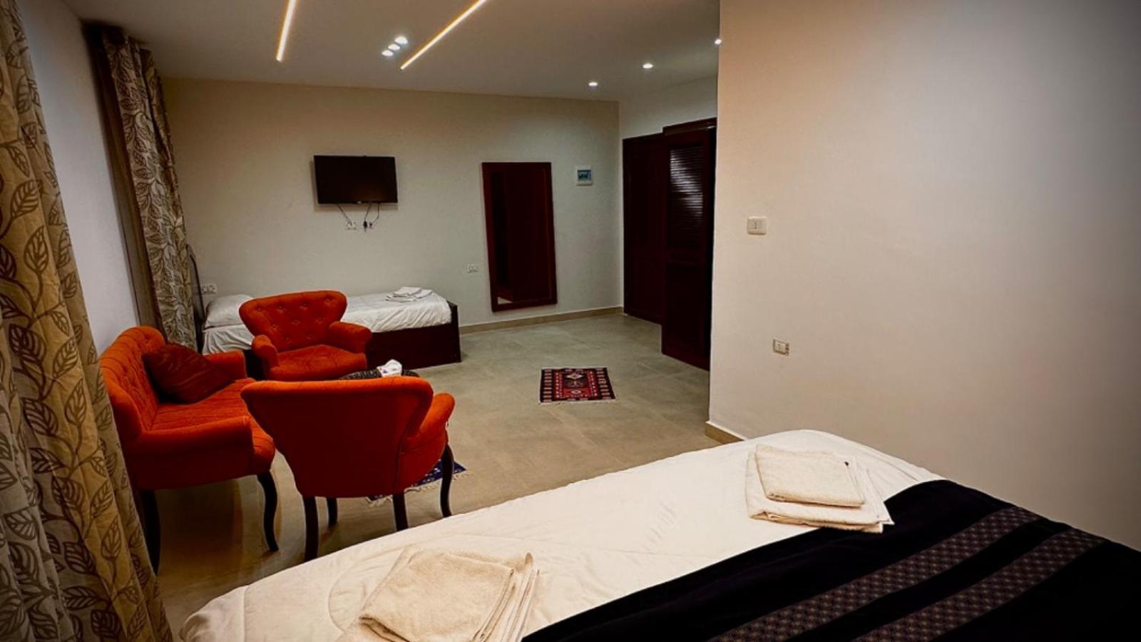 Tell Madaba Hotel Bagian luar foto