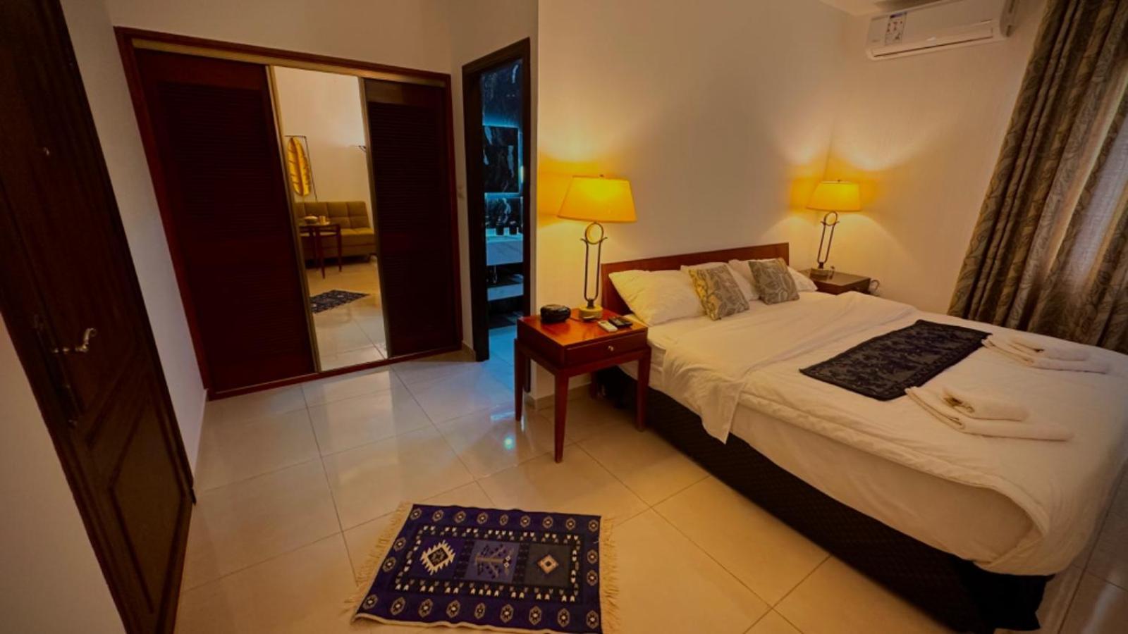 Tell Madaba Hotel Bagian luar foto