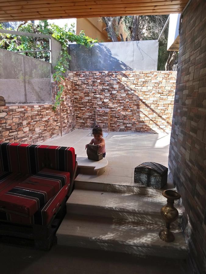 Tell Madaba Hotel Bagian luar foto